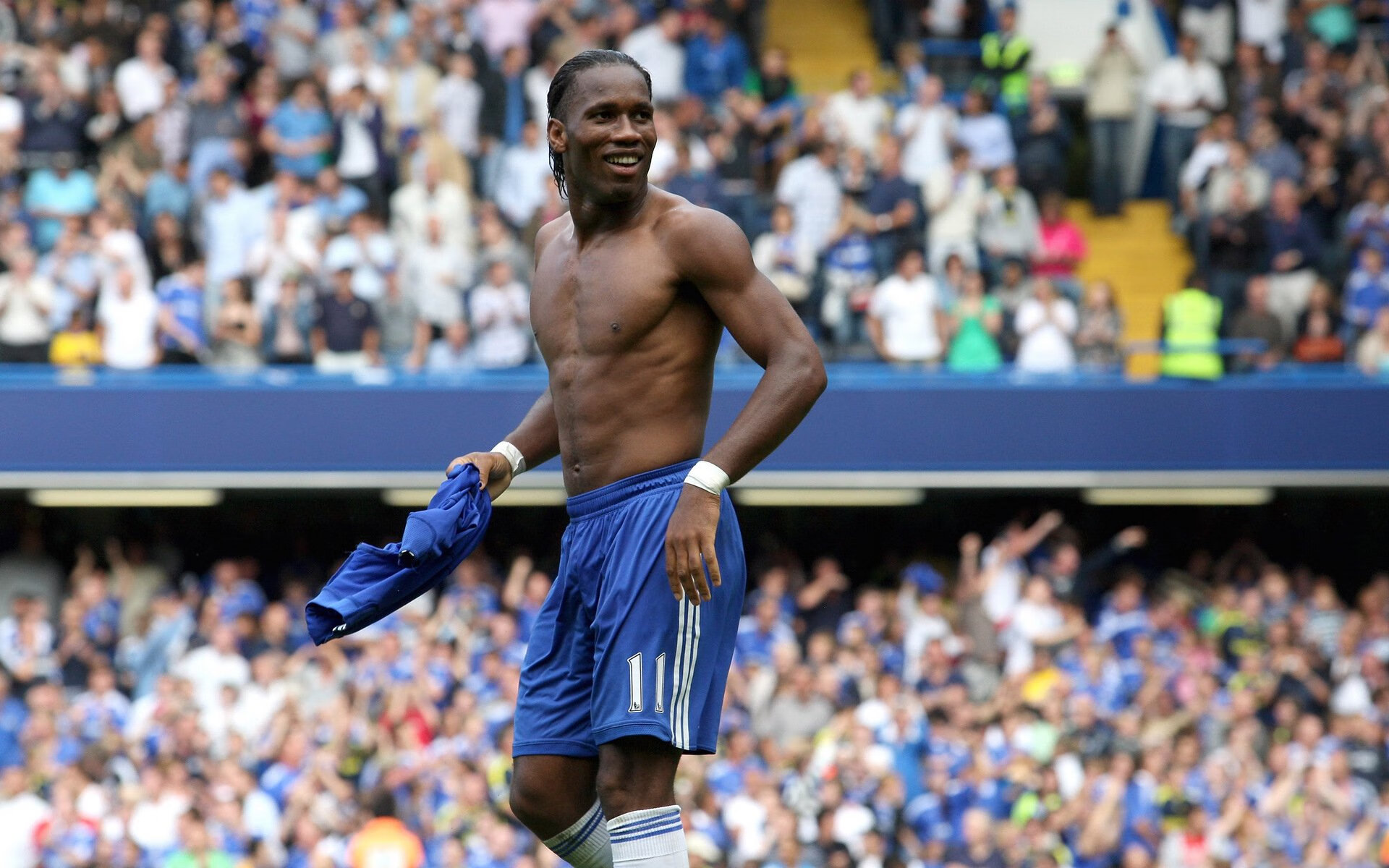 欧冠十六强：AC米兰客平主胜淘汰热刺 时隔多年再次挺进八强